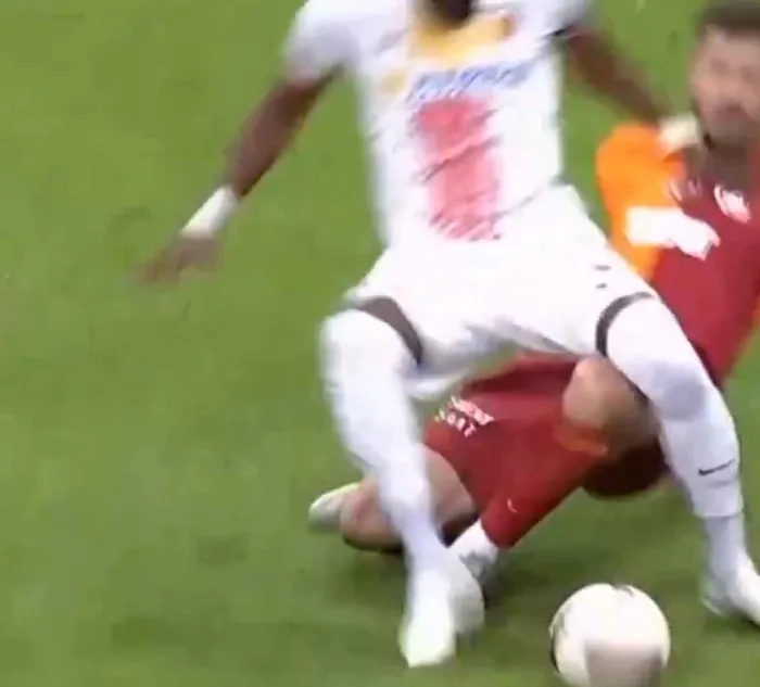 galatasaray-golu-gecerli-sayilmadi-iste-pozisyon-1705340875580.jpg Galatasaray golü geçerli sayılmadı! İşte pozisyon-1