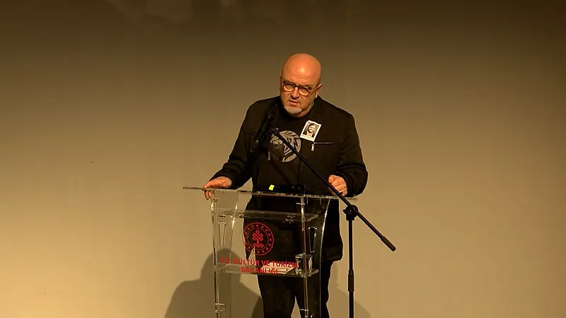 Büyük Hilmi'ye veda! Şinasi Yurtsever son yolculuğuna uğurlanıyor! - 7