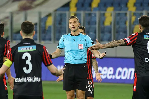 genclerbirligi-2-caykurrizespor-1-1619217556761.jpg