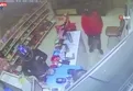 Petrol istasyonunda silahlı soygun... O anlar kamerada!