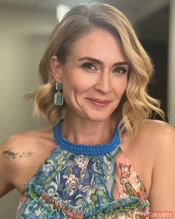 2 yıl sürmüş! 3 kez evlenen Ceyda Düvenci’nin ilk eşi Kurtlar Vadisi’nin yıldızı çıktı! Meğer Bülent Şakrak ve Engin Akgün’den önce... - 5