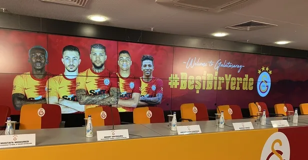 Galatasaray'ın imza töreninde dikkat çeken detay! O isim yer almadı