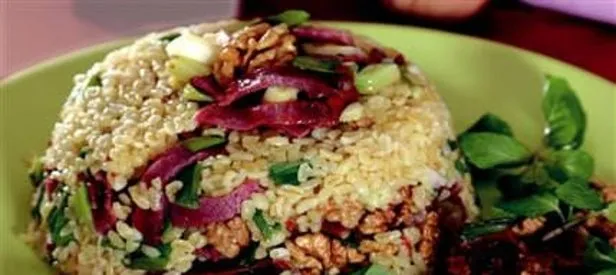 Pastırmalı Cevizli Bulgur Pilavı Tarifi