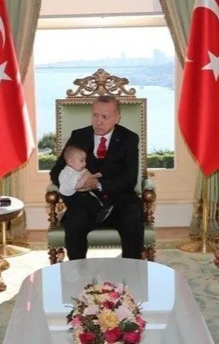 Başkan Erdoğan, kendisini ziyarete gelen Alişan ile bayramlaştı