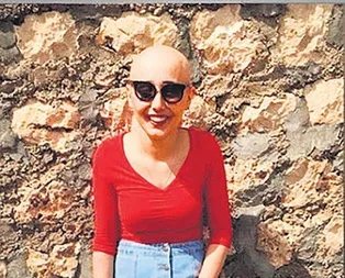 Kanser değil biz güçlüyüz