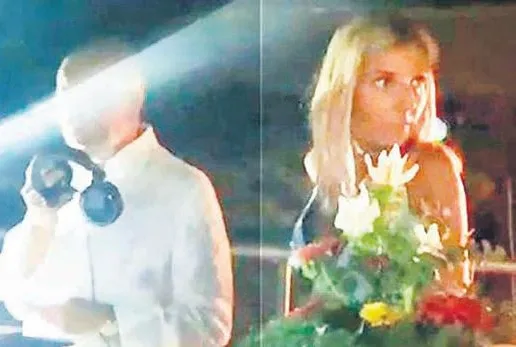 Massimo nişan aldı