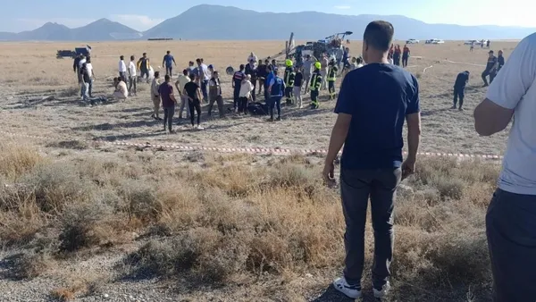 marmaristeki-yangina-mudahaleye-giden-helikopter-denizlide-dustu-iste-zamanla-yarisin-goruntuleri-1663832620662.jpg Marmaris'teki yangına müdahaleye giden helikopter Denizli'de düştü! İşte zamanla yarışın görüntüleri...-7