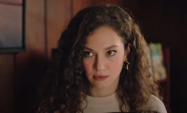 felaketlerin-pes-pese-yasandigi-masumlar-apartmaninda-bomba-ayrilik-tansel-ongel-diziye-veda-mi-ediyor-1641371167497.jpg Tansel Öngel diziye veda mı ediyor? Felaketlerin peş peşe yaşandığı Masumlar Apartmanı'nda bomba ayrılık iddiası!-6