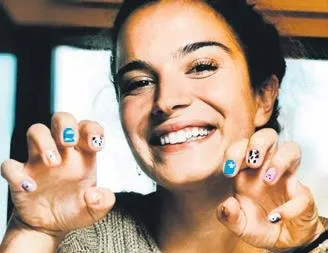 Aslı Bekiroğlu artık tırnaklarını yemeyecek