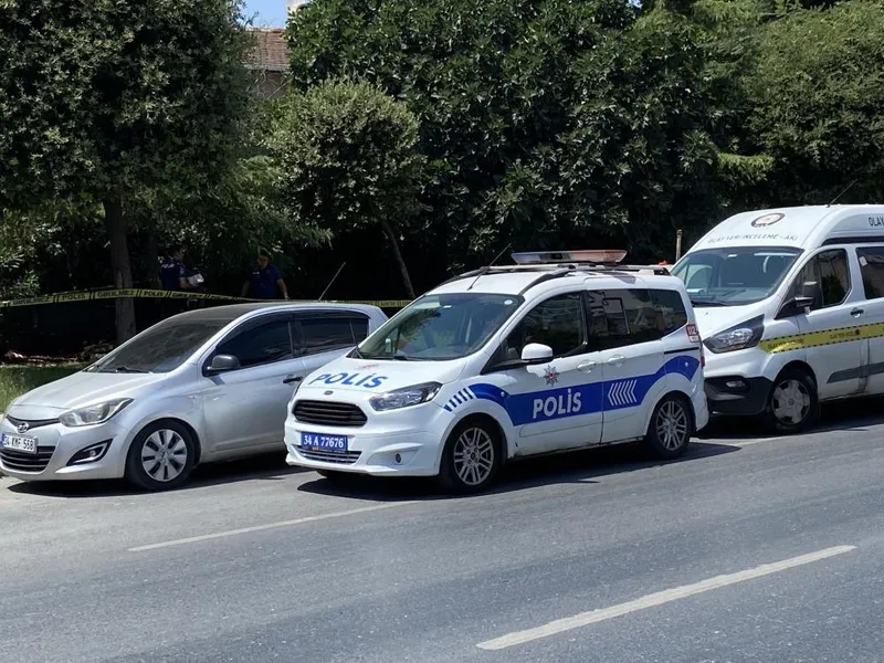 kucukcekmecede-agaclik-alanda-ceset-bulundu-kimligi-belli-oldu-1720621710440.jpeg Küçükçekmece'de ağaçlık alanda ceset bulundu! Kimliği belli oldu-4