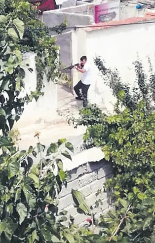 17 yaşındaki genç komşusunu öldürdü