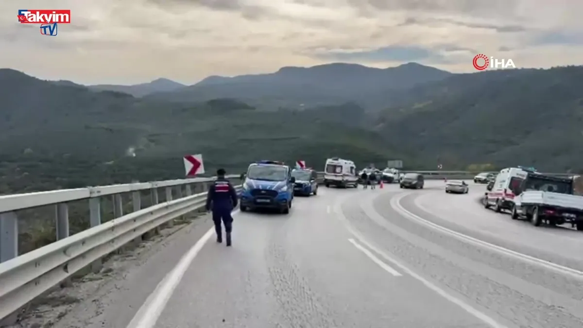 Tır uçuruma yuvarlandı: 2 ölü