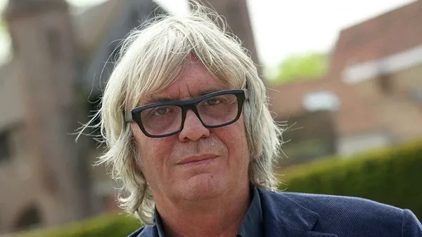 belcikada-sapkinca-olay-cesedi-yakilan-yazar-pieter-haspeslagin-kulleri-son-kitabinin-murekkebine-karistirildi-1635801644212.jpg Belçika'da sapkınca olay! Cesedi yakılan yazar Pieter Haspeslag'ın külleri son kitabının mürekkebine karıştırıldı-2