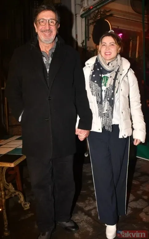 Cem Özer hem aşkını hem şovunu ilan etti: Dünyamı güzelleştiren kadınla birlikteyim - 1