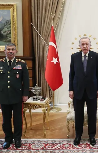 Son dakika: Başkan Erdoğan Azerbaycan Savunma Bakanı Zakir Hasanov'u kabul etti