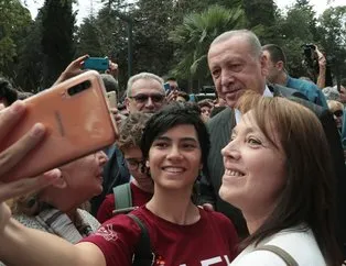 Başkan Erdoğan gençlerle özçekim yaptı