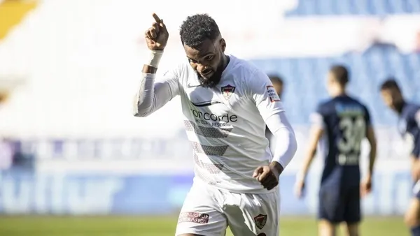 aaron-boupendza-istanbul-icin-rusyayi-reddetti-hedefinde-galatasaray-ya-da-fenerbahce-var-1614258987646.jpeg Aaron Boupendza İstanbul için Rusya'yı reddetti! Hedefinde Galatasaray ya da Fenerbahçe var-3