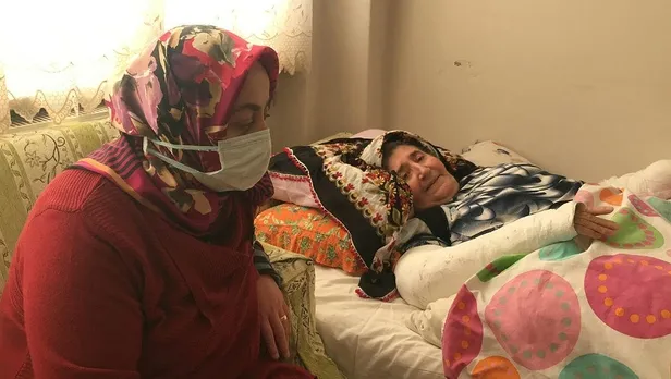 yasli-kadin-minibusun-altinda-kaldi-o-anlar-kamerada-hastaneye-gelip-bir-gecmis-olsun-bile-demedi-1644950209019.jpeg Yaşlı kadın minibüsün altında kaldı: O anlar kamerada! "Hastaneye gelip bir geçmiş olsun bile demedi"-4