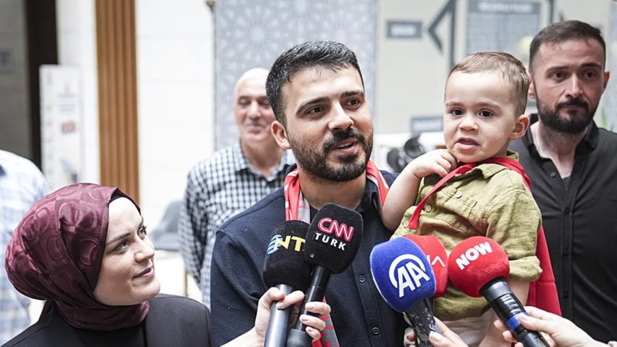 Bir dilek tuttu binleri topladı | Lösemiyi yenen Ali Asaf için gökyüzüne balonlar bırakıldı