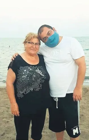 Hatay Vali Yardımcısı Tolga Polat annesi ve kardeşini vurdu