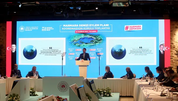 cevre-ve-sehircilik-bakani-murat-kurum-musilajin-tehlikeli-atik-olmadigini-ve-toksik-ozellik-gostermedigini-tespit-ettik-1623797154068.jpg Çevre ve Şehircilik Bakanı Murat Kurum: Müsilajın tehlikeli atık olmadığını ve toksik özellik göstermediğini tespit ettik-11