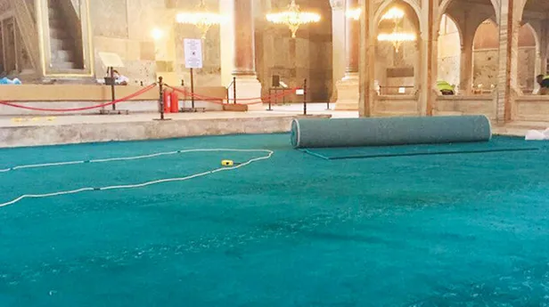 Ayasofya kıblesi ve camii halısı! Fatih Sultan Mehmet Ayasofya duası söylediği beyit nedir?-5