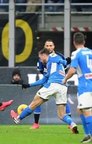 Napoli, Inter'i yendi avantajı kaptı!