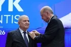 Bursa Milletvekili Kani Torun AK Parti'ye katıldı: MKYK toplantısında parti rozetini Başkan Erdoğan taktı
