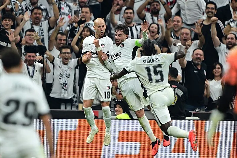 1789713150532.jpeg Spor yazarlarından Beşiktaşlı yıldıza övgüler: "Sahanın en iyisiydi"-4