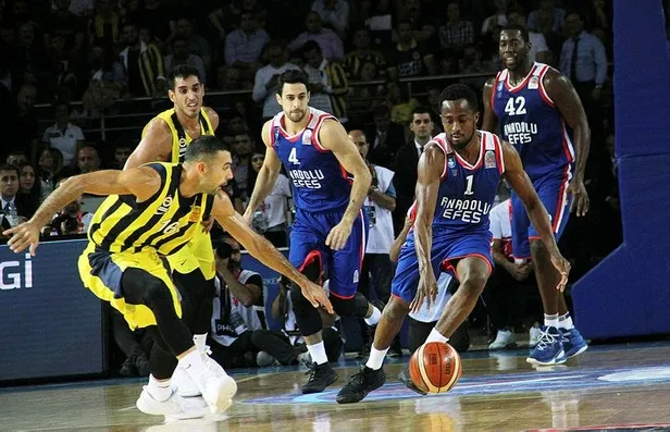 İstanbul derbisinde kazanan Anadolu Efes | Anadolu Efes: 89 - Fenerbahçe: 83 Maç sonucu-1