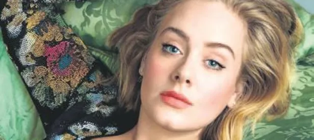 Adele’ye belediye nikahı