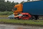 Otomobilin tırın dorsesine çarptığı feci kazada 3 kişi hayatını kaybetti!