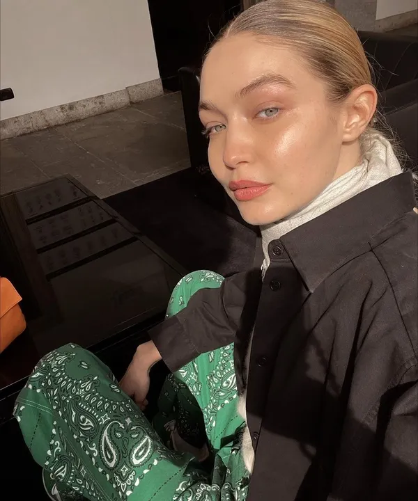 28-yasindaki-gigi-hadidin-basi-dertte-dunyaca-unlu-model-havaalaninda-tutuklandi-mahkemede-sucunu-kabul-etti-1689756979264.jpg 28 yaşındaki Gigi Hadid’in başı dertte! Dünyaca ünlü model havaalanında tutuklandı! Mahkemede suçunu kabul etti!-9