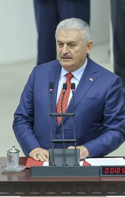 'Milletin kararlılığı ve cesareti darbecilere darbe indirmiştir'