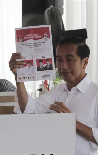 Endonezya'da Widodo yeniden başkanı seçildi