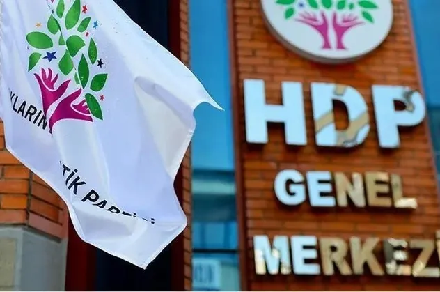PKK'nın siyasi kanadı HDP, kapatma davası savunmasında AYM'den ek süre istedi