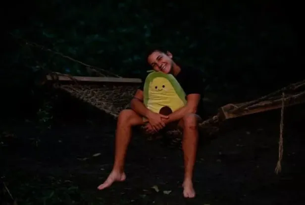 Survivor Nisa yarışma sonrası kendini baştan yarattı annesi bile tanımaz! Barış Murat Yağcı'yla sevgili olan Nisa Bölükbaşı...-2