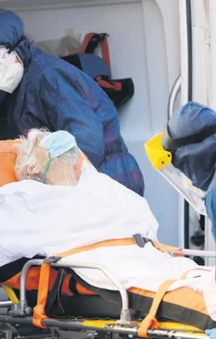 İngiltere’de yaşlı bakım evlerinde 6 bine yakın kişi öldü