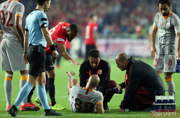 Galatasaray taraftarından Fatih Terim'e büyük tepki: Sorun Levent hocada değilmiş - 17