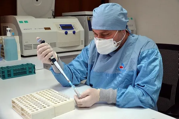 son-dakika-erciyes-universitesinde-gelistirilen-yerli-kovid-19-asisinda-flas-gelisme-faz-3-icin-tarih-verdi-1617958064789.jpeg SON DAKİKA: Erciyes Üniversitesi'nde geliştirilen yerli Kovid-19 aşısında flaş gelişme: Faz-3 için tarih verdi-2