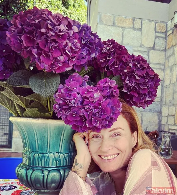 “Etkiledi beni” deyip paylaştı! 8 yıllık eşi Bülent Şakrak’la boşanan Ceyda Düvenci şifayı onda buldu! Hem cesur hem keyifli halleri... - 13