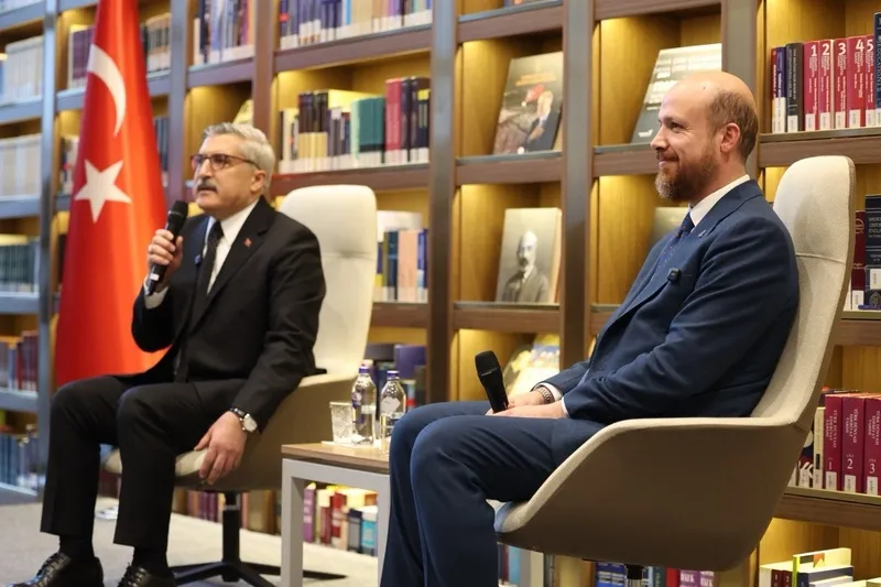 fenerbahcenin-transferini-baskan-erdogan-cozmustu-bilal-erdogandan-kante-aciklamasi-sporcu-bir-cumhurbaskani-v-1770313041376.jpeg Transferi Başkan Erdoğan çözmüştü! Bilal Erdoğan'dan Kante açıklaması: "Fenerbahçeliler olarak ayrı zevklendik"-5