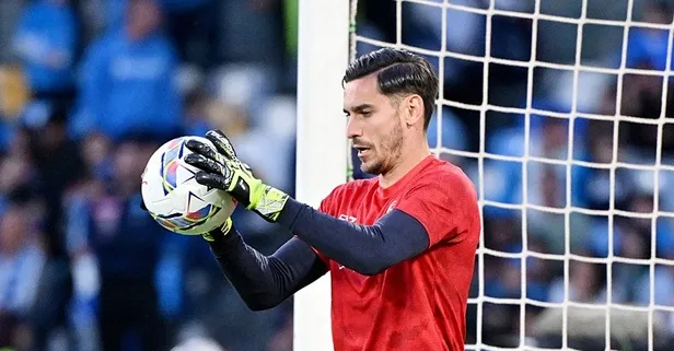 Galatasaray Alex Meret için masada