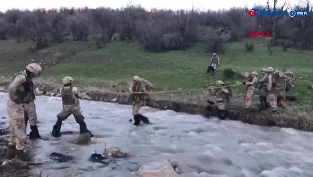Şırnak'ta, PKK'nın 36 Sığınağı İmha Edildi