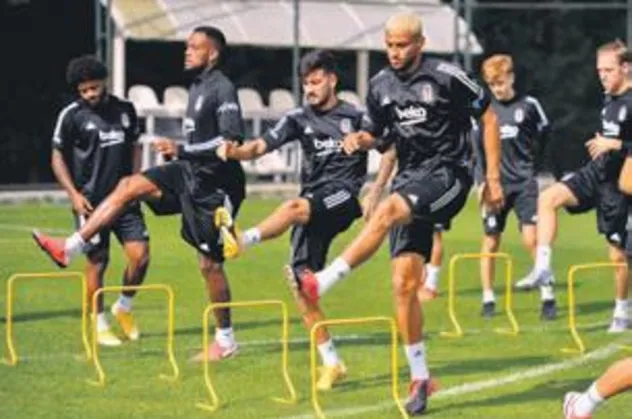 Kartal K.Gümrük önünde