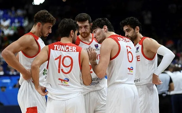 Türkiye 2022 Avrupa Basketbol Şampiyonası'ndan son 16 turunda elendi!-3