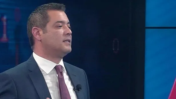 ibb-sozcusu-murat-ongun-ibb-baskani-ekrem-imamoglu-ile-ilk-tanismasini-anlatti-yanina-gezebilecegi-birisini-ar-1650664932583.jpeg İBB Sözcüsü Murat Ongun İBB Başkanı Ekrem İmamoğlu ile ilk tanışmasını anlattı: Yanına gezebileceği birisini arıyordu...-1