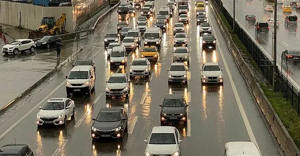 Yağmur ve dolu sonrası İstanbul'da trafik yoğunluğu! | GÜNCEL YOL DURUMU