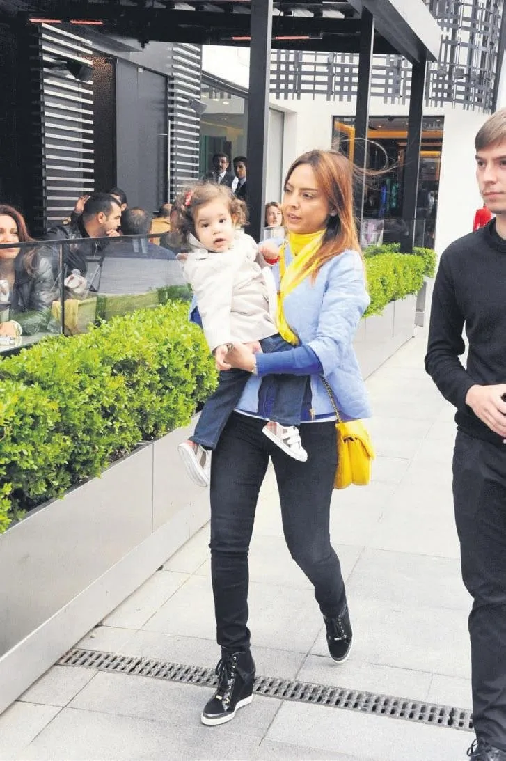 Luks Yat Gitti Deniz Taksi Geldi Takvim