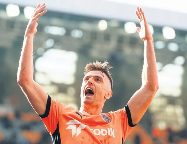 Piatek Al Duhail’de
